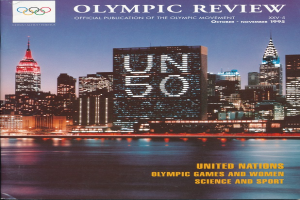 Ein Buch mit dem Titel "Olympia-Revue Offizielle Veröffentlichung der Olympischen Bewegung" liegt auf einer flachen Oberfläche und zeigt auf seinem Cover eine Stadtlandschaft mit Gebäuden, Lichtern und Wasser, wobei der Text "Vereinte Nationen Olympische Spiele und Frauen Wissenschaft und Sport" ebenfalls sichtbar ist.