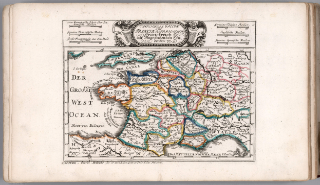Ein aufgeschlagenes Buch mit einer detaillierten Karte von Deutschlands Bundesländern und Städten, begleitet von Text, der zusätzliche Informationen zur Karte liefert.