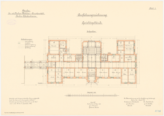 Schwarz-weißer architektonischer Grundriss des Reichstagsgebäudes in Berlin, Deutschland, mit beschrifteten Räumen, Fluren, Fenstern und Türen.