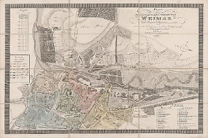 Detailierte alte Karte von Weimar, Deutschland, zeigt Straßen, Gebäude und Sehenswürdigkeiten mit begleitendem Text über die Bevölkerung und bemerkenswerte Merkmale der Stadt.